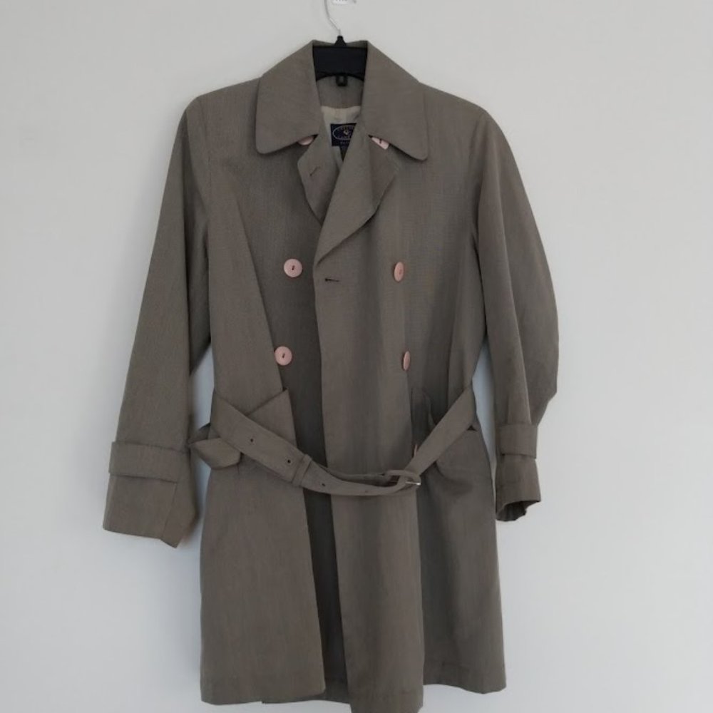 Chelsea Campbell Short Trench
